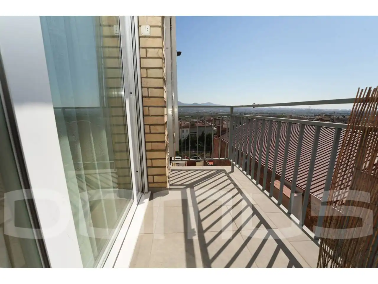 Penthouse with terrace for sale in Sant Vicenç Dels Horts