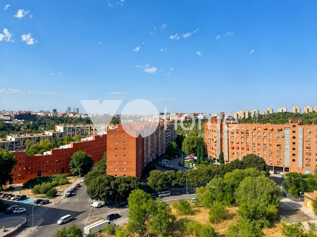 Vista exterior de Piso en venta en Madrid con Calefacción, Parquet y Terraza
