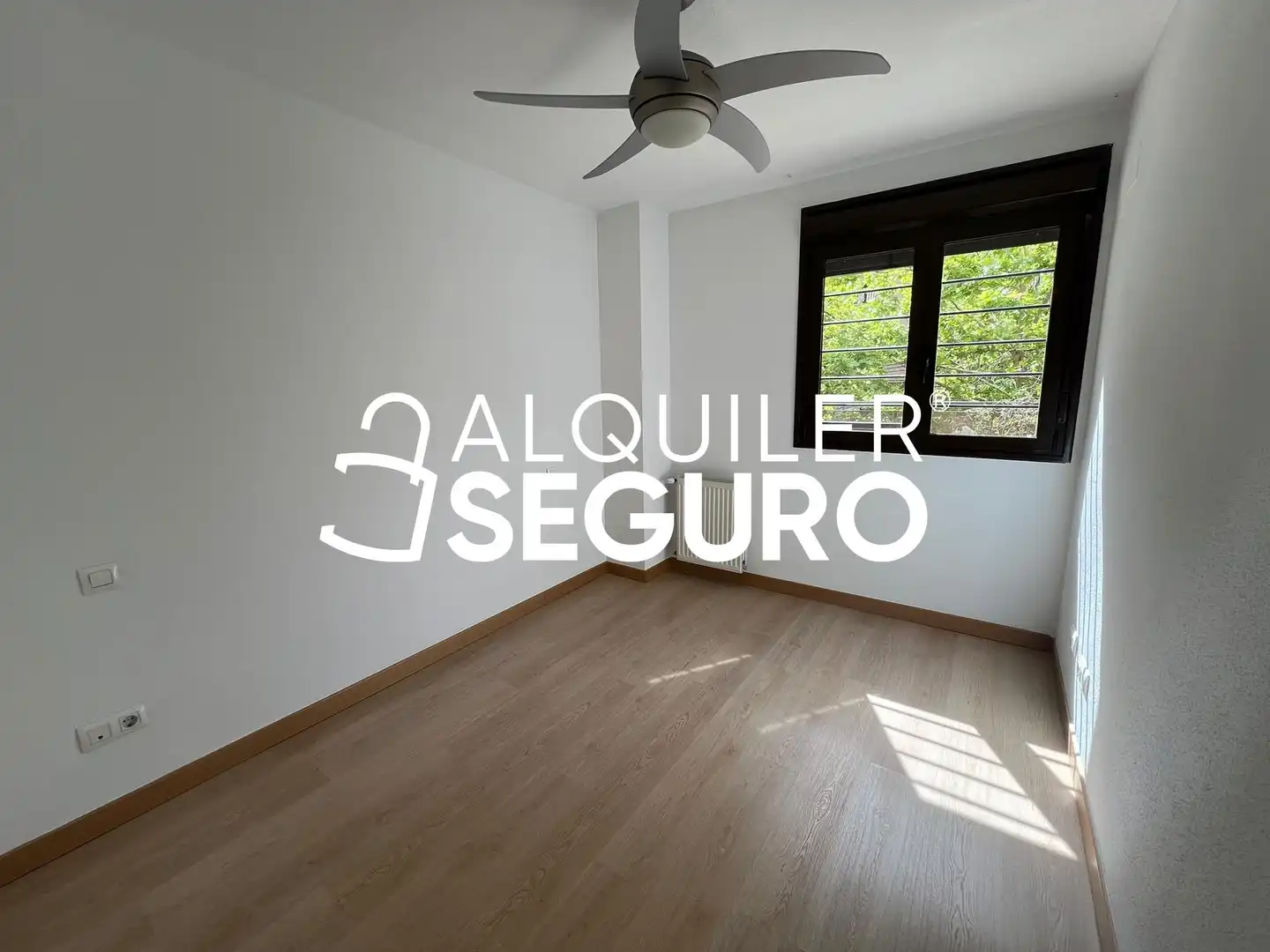 Bedroom of Flat for rent in San Sebastián de los Reyes  with Air Conditioner, Heating and Terrace