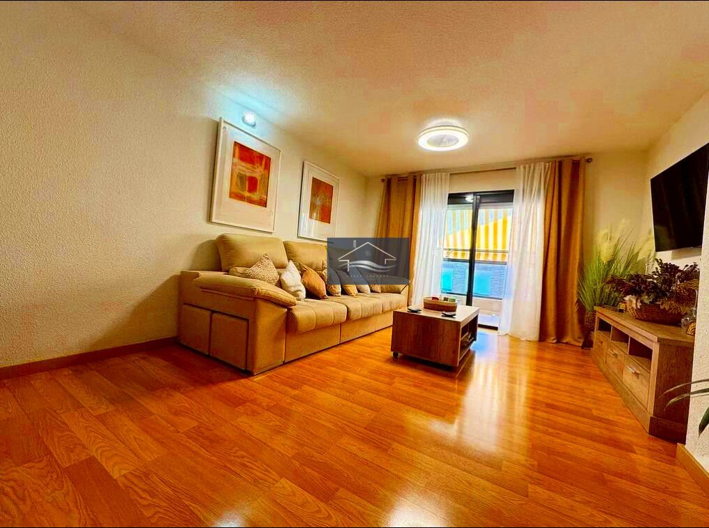 Sala d'estar de Pis en venda en El Campello amb Aire condicionat, Calefacció i Parquet