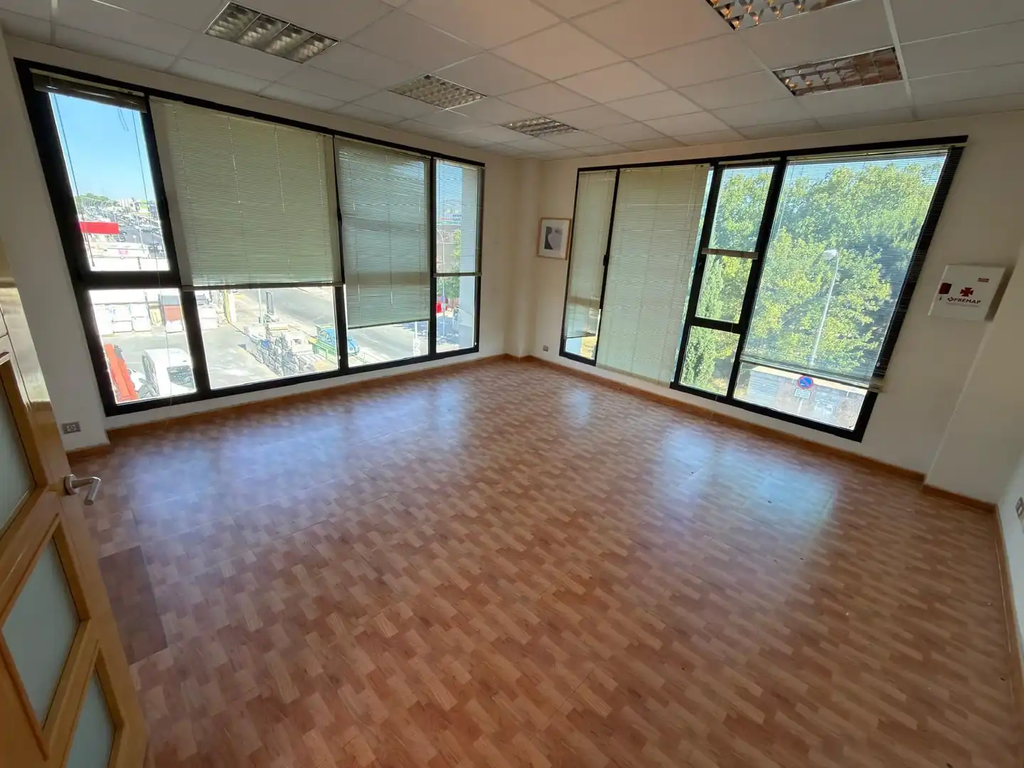 Office for rent in Villaviciosa de Odón  with Air Conditioner