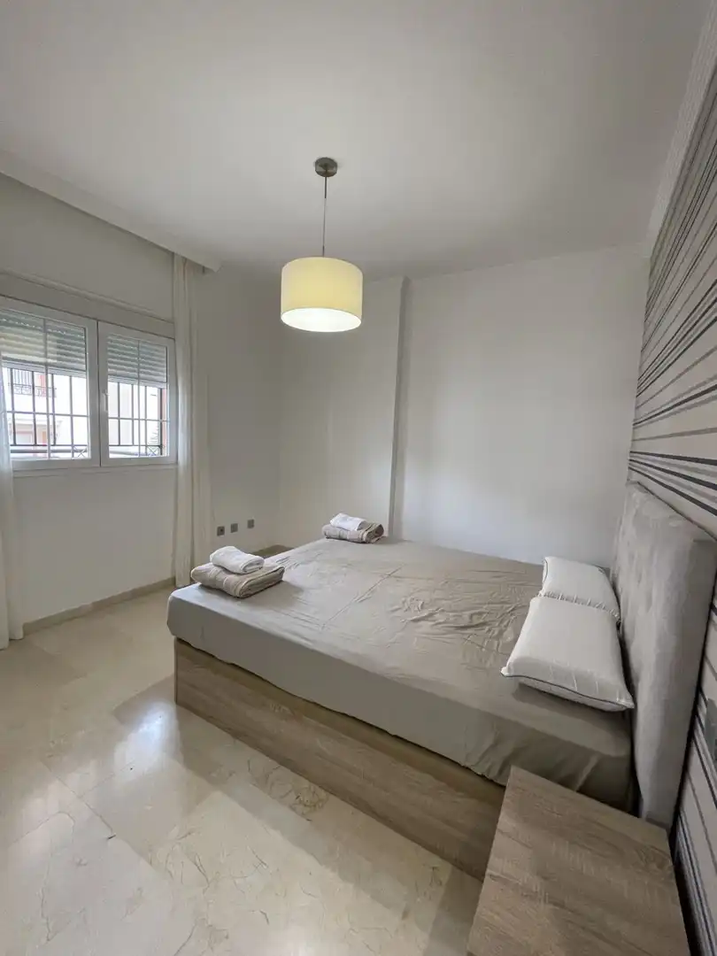 Dormitori de Apartament de lloguer en Marbella amb Aire condicionat, Calefacció i Terrassa