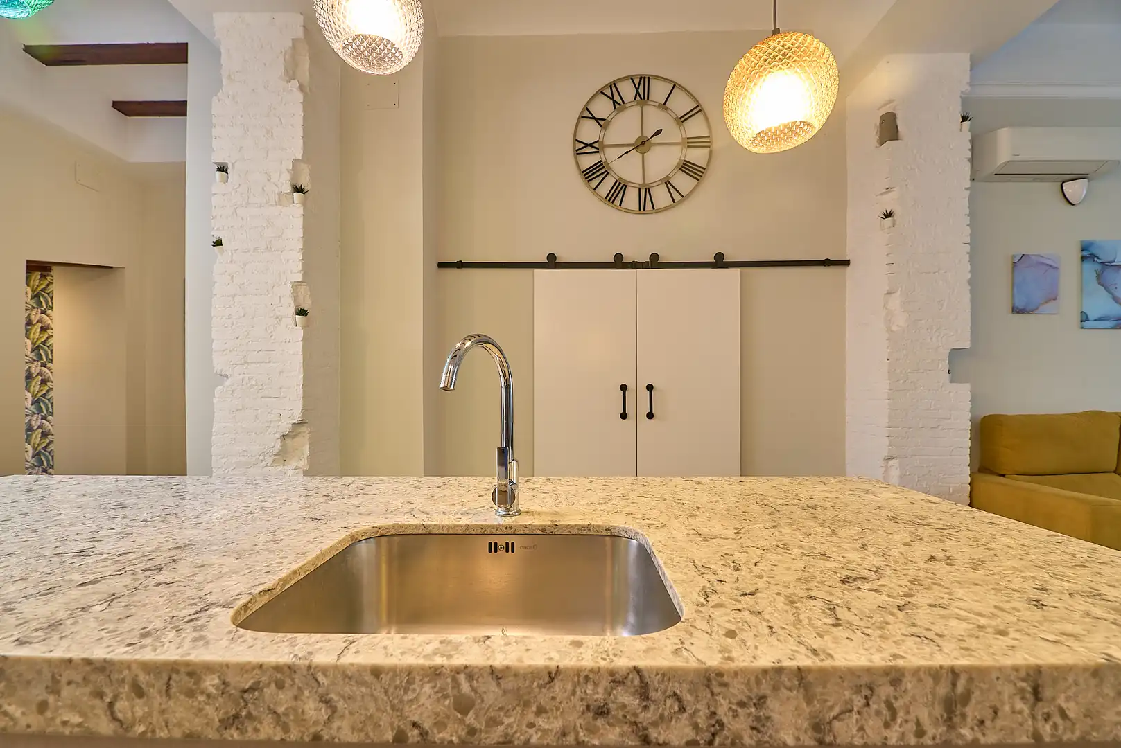 Cuina de Apartament de lloguer en Valencia amb Aire condicionat, Calefacció i Piscina