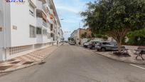 Vista exterior de Pis en venda en Vélez-Málaga amb Terrassa, Balcó i Piscina comunitària