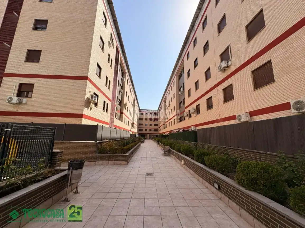 Vista exterior de Piso en venta en Ocaña con Calefacción