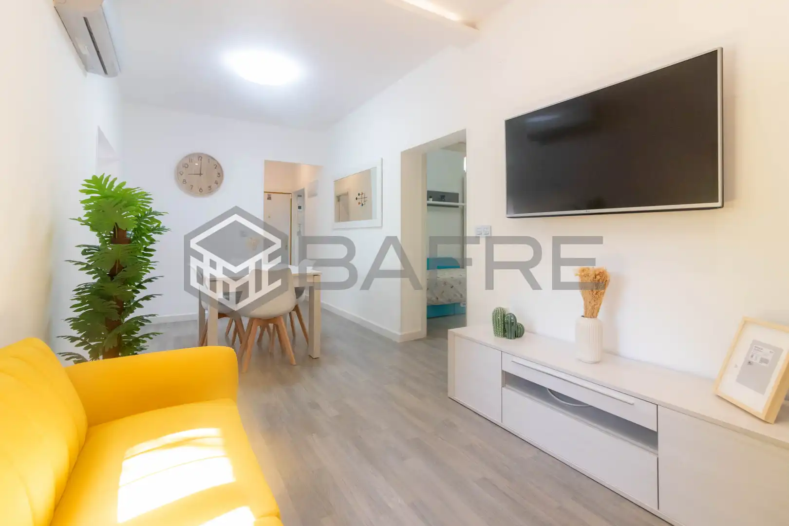 Außenansicht von Wohnung zum Verkauf in Madrid mit Klimaanlage und Heizung