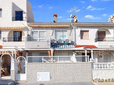 Flat with balcony for sale in Santa Pola ciudad