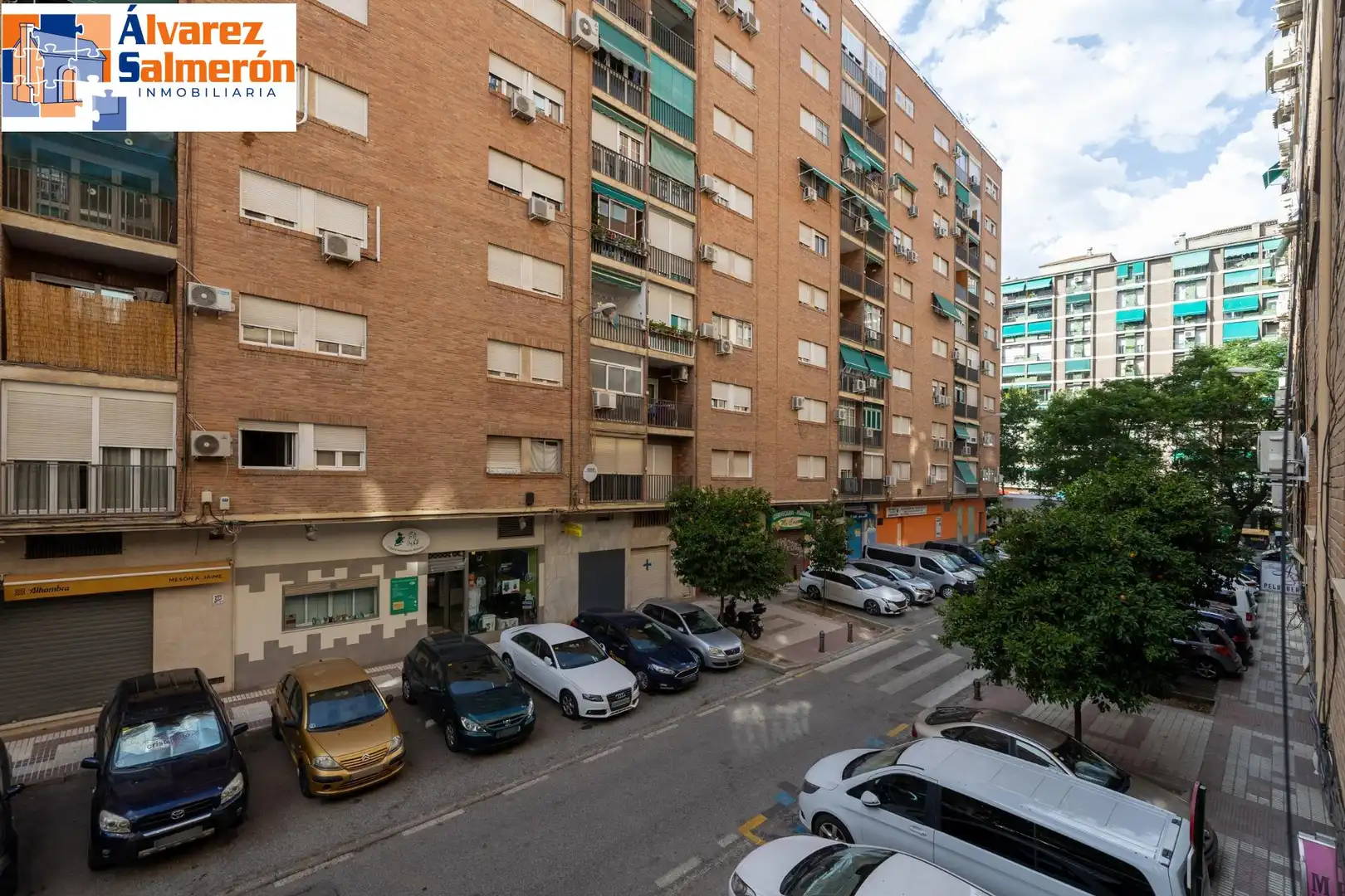Exterior view of Flat for sale in Granada  with Terrace and Furnished
