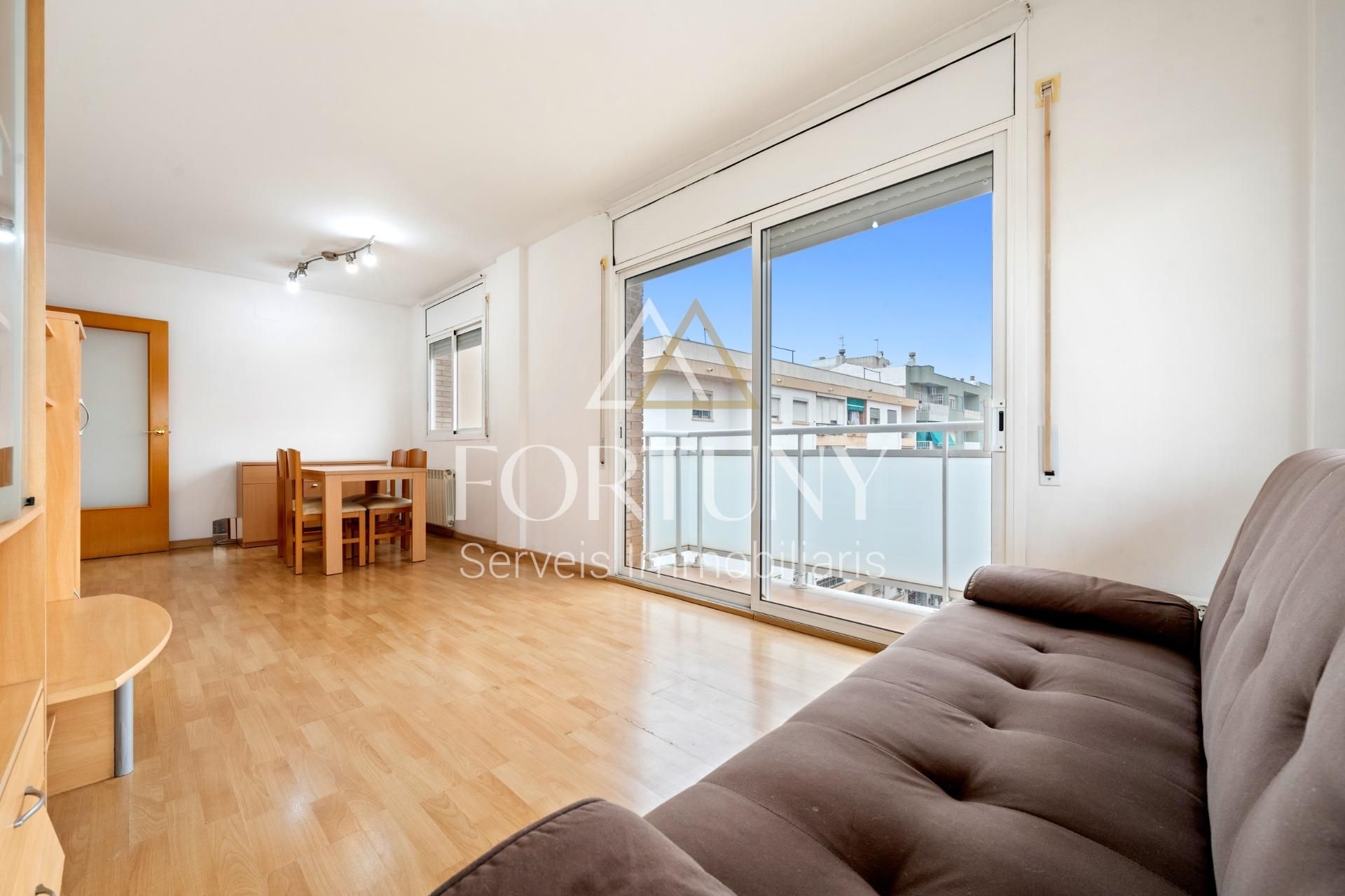 Vista exterior de Piso en venta en Reus con Calefacción, Terraza y Balcón