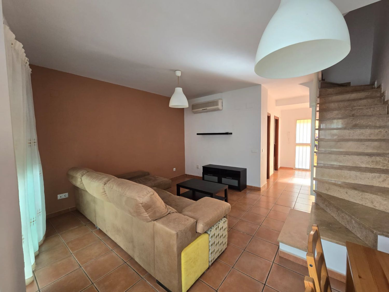 Sala d'estar de Casa o xalet en venda en Alcalá de Guadaira amb Traster