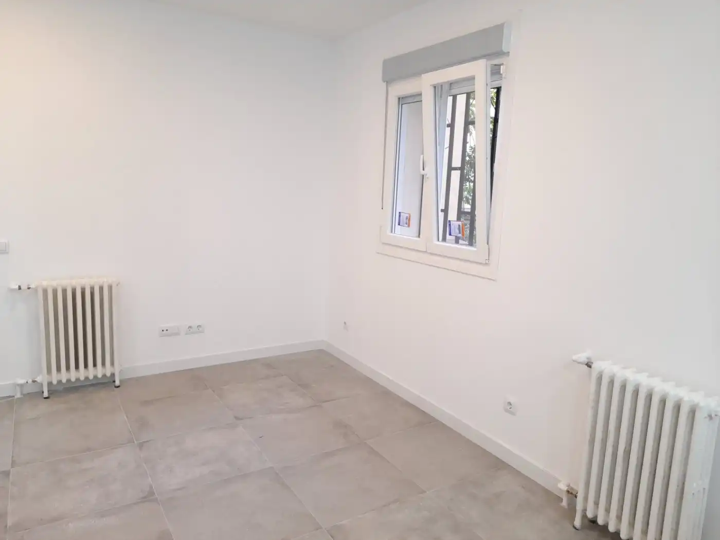Bedroom of Flat for rent in Madrid  with Heating