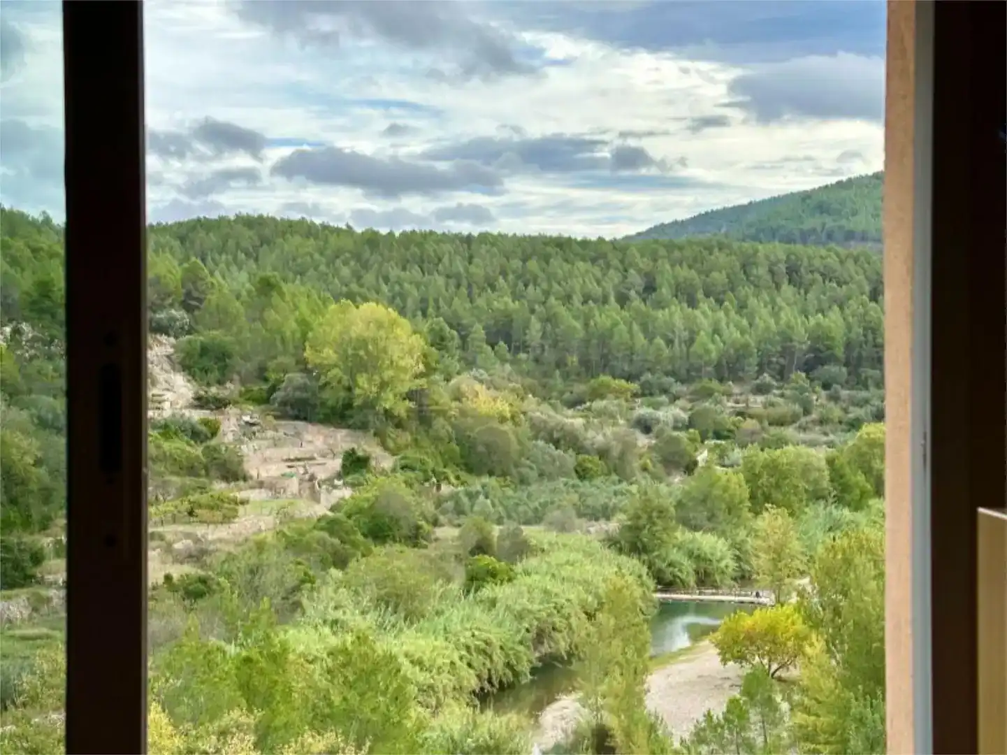 Vista exterior de Local en venda en Montanejos amb Parquet i Moblat