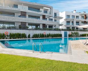Swimming pool of Flat for sale in Benahavís  with Air Conditioner and Terrace