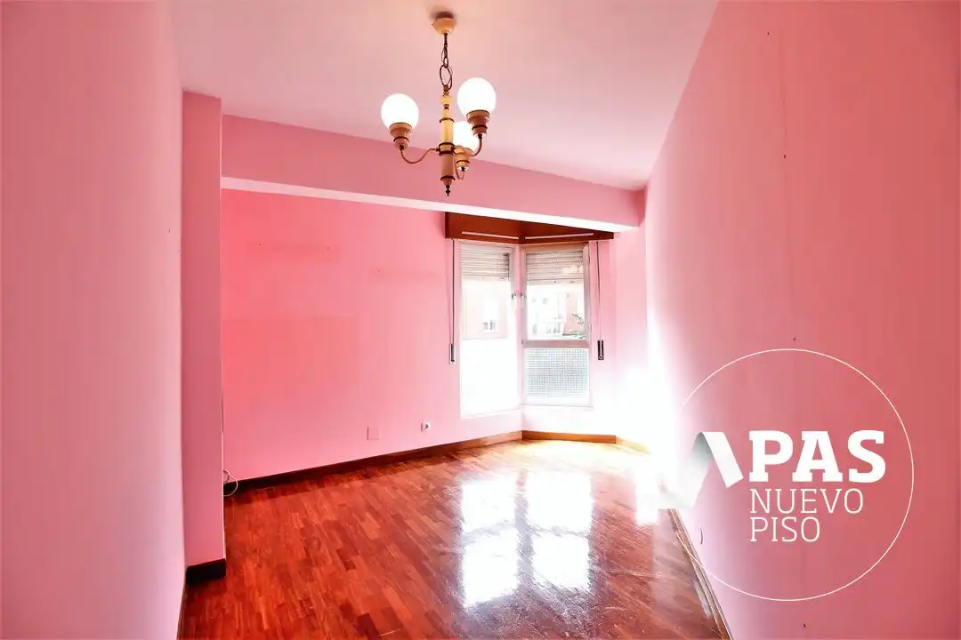 Schlafzimmer von Wohnung zum Verkauf in Santander mit Heizung