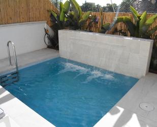 Swimming pool of Flat to rent in Sitges  with Air Conditioner, Heating and Private garden