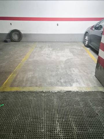 Garaje en Venta en Calle Calle de la Reina Doña María en Russafa