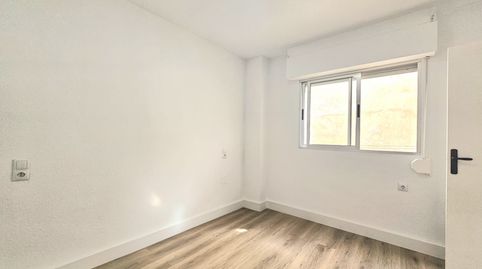 Foto 5 de Piso en venta en Calle Zoa, 25, Las Piscinas Naturales, Torrevieja