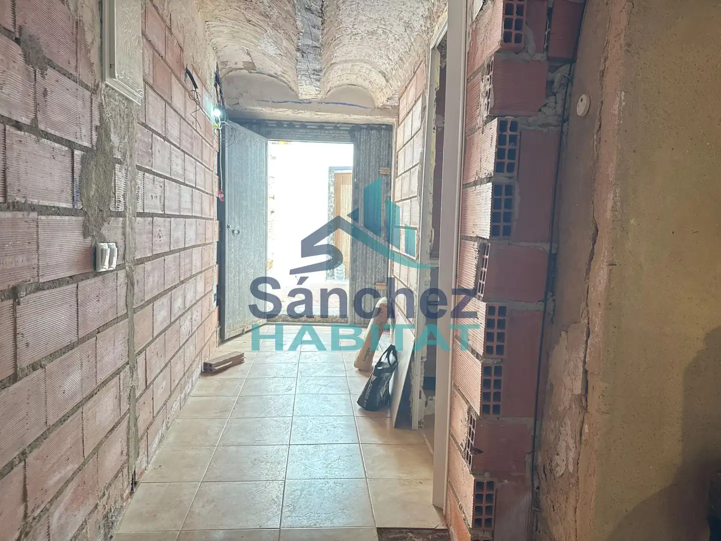 Finca rústica en venda en Chelva amb Jardí privat, Terrassa i Traster