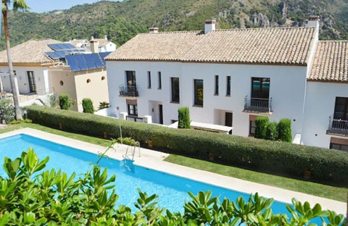 Exterior view of Single-family semi-detached to rent in Benahavís  with Air Conditioner, Heating and Terrace