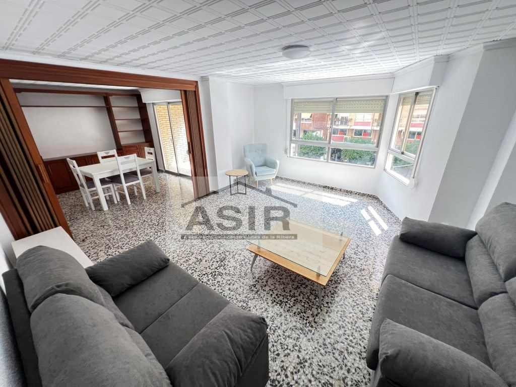 Sala d'estar de Pis en venda en Alzira amb Aire condicionat, Terrassa i Balcó