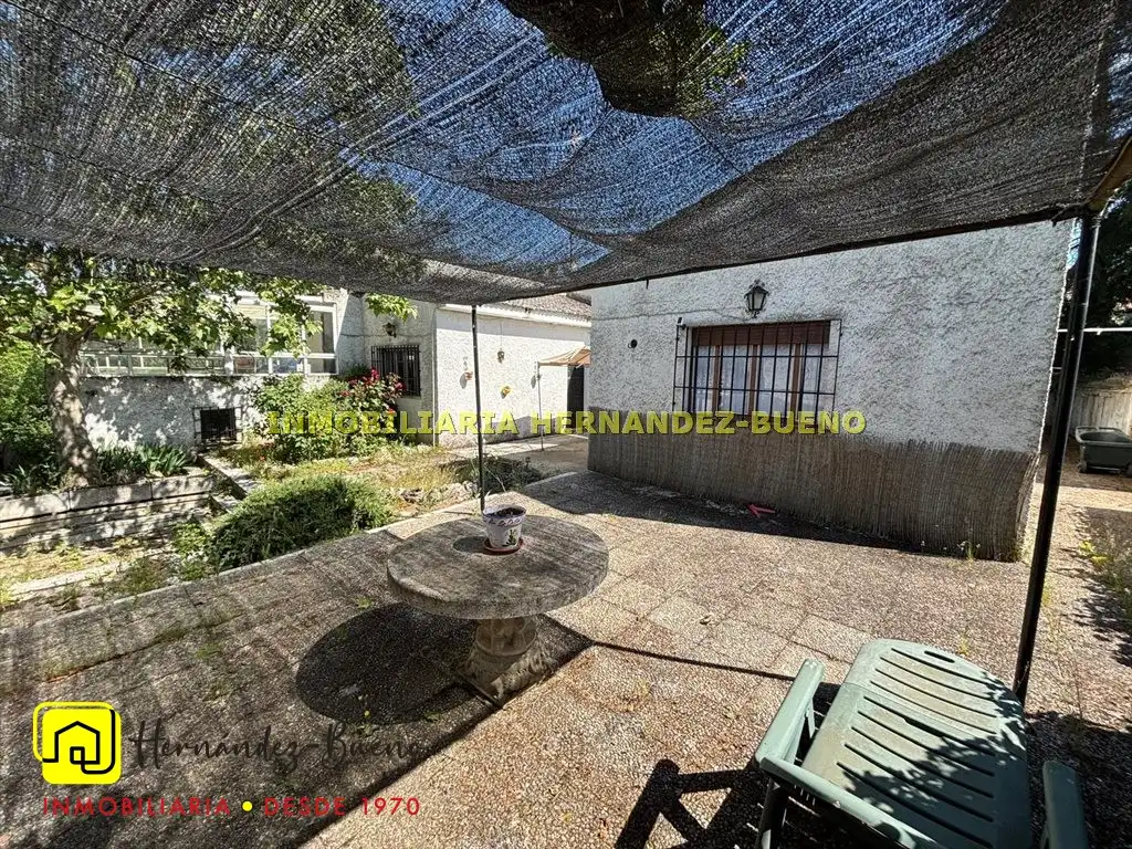 Jardí de Casa o xalet en venda en Alba de Tormes amb Jardí privat i Piscina