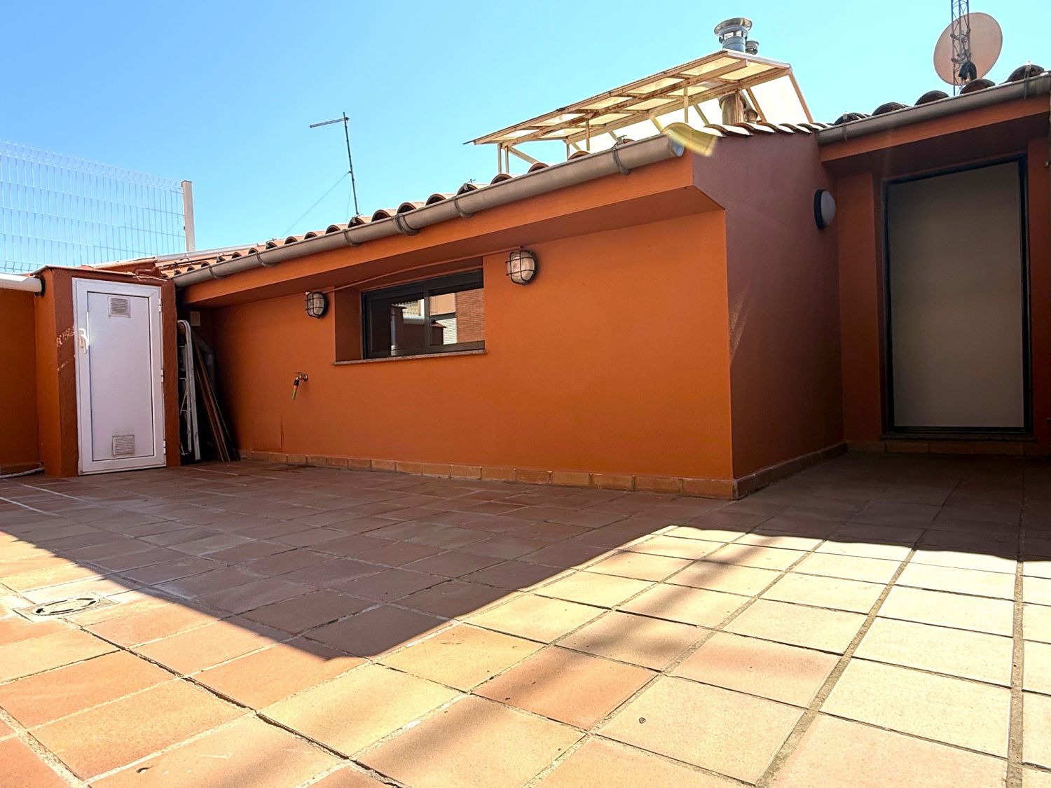 Terrassa de Dúplex en venda en Sant Boi de Llobregat amb Calefacció, Parquet i Terrassa