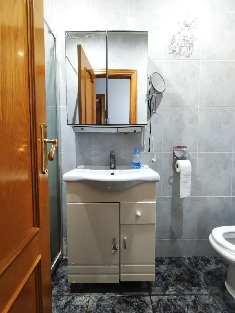 Baño de Piso en venta en Badalona con Aire acondicionado, Calefacción y Horno