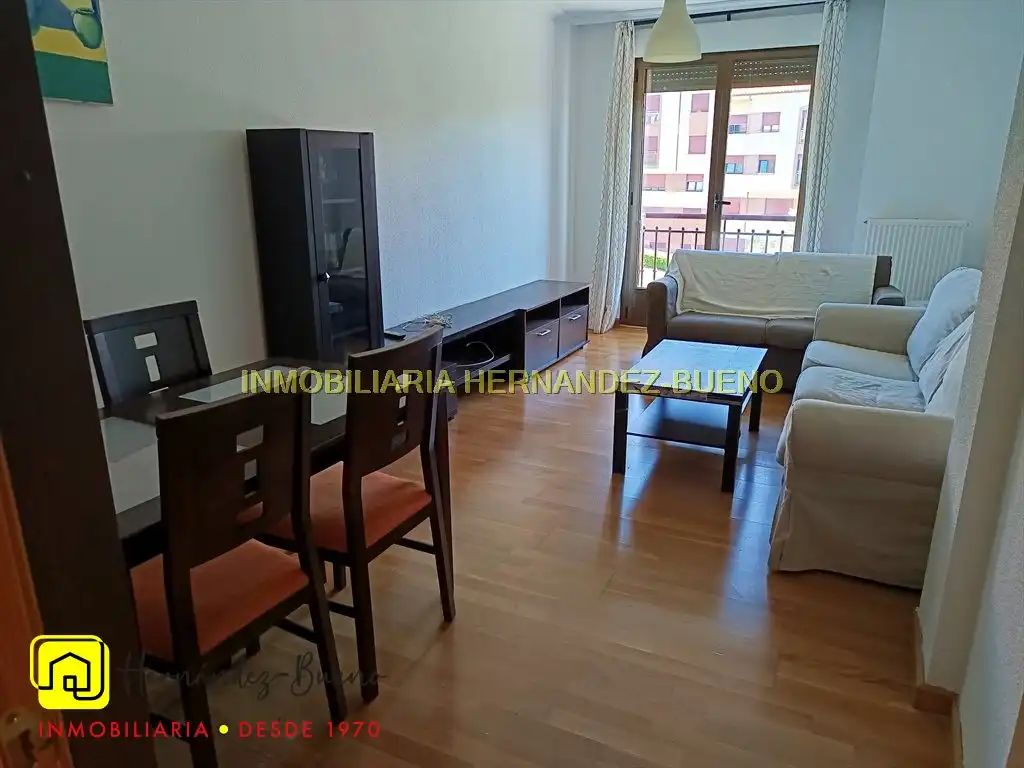 Sala de estar de Piso de alquiler en Salamanca con Calefacción y Amueblado