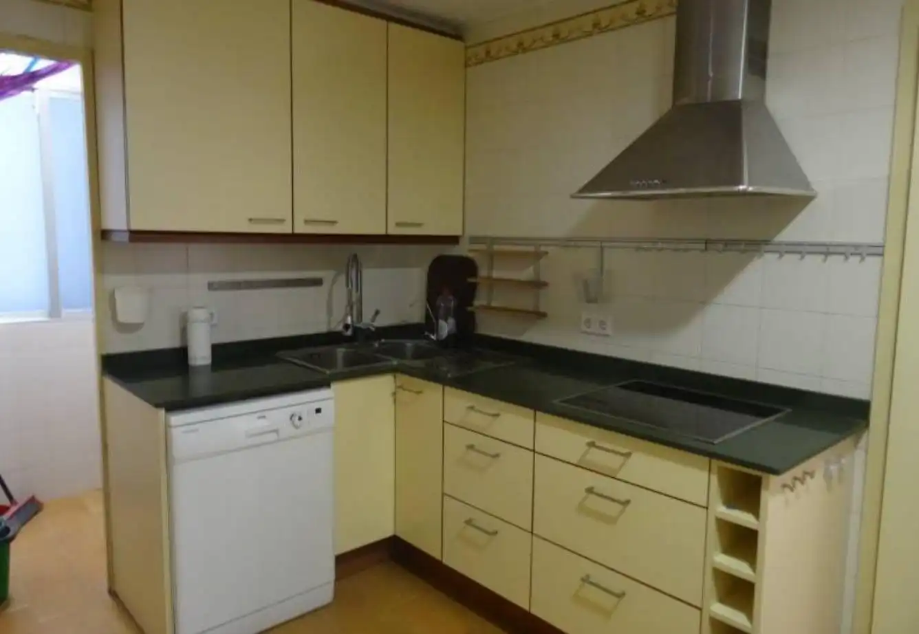 Kitchen of Flat for rent in  Palma de Mallorca  with Air Conditioner, Parquet flooring and Balcony