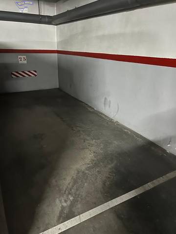 Garaje en Venta en La Llagosta