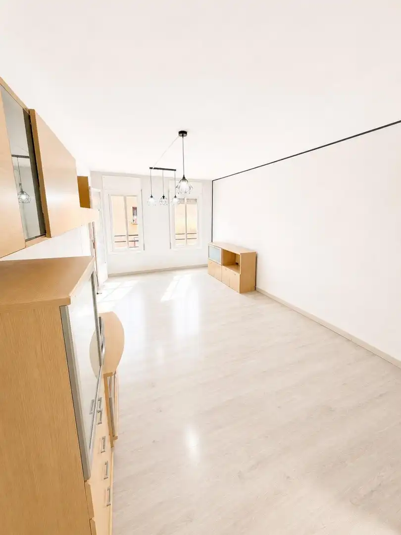 Sala de estar de Piso en venta en El Prat de Llobregat con Balcón