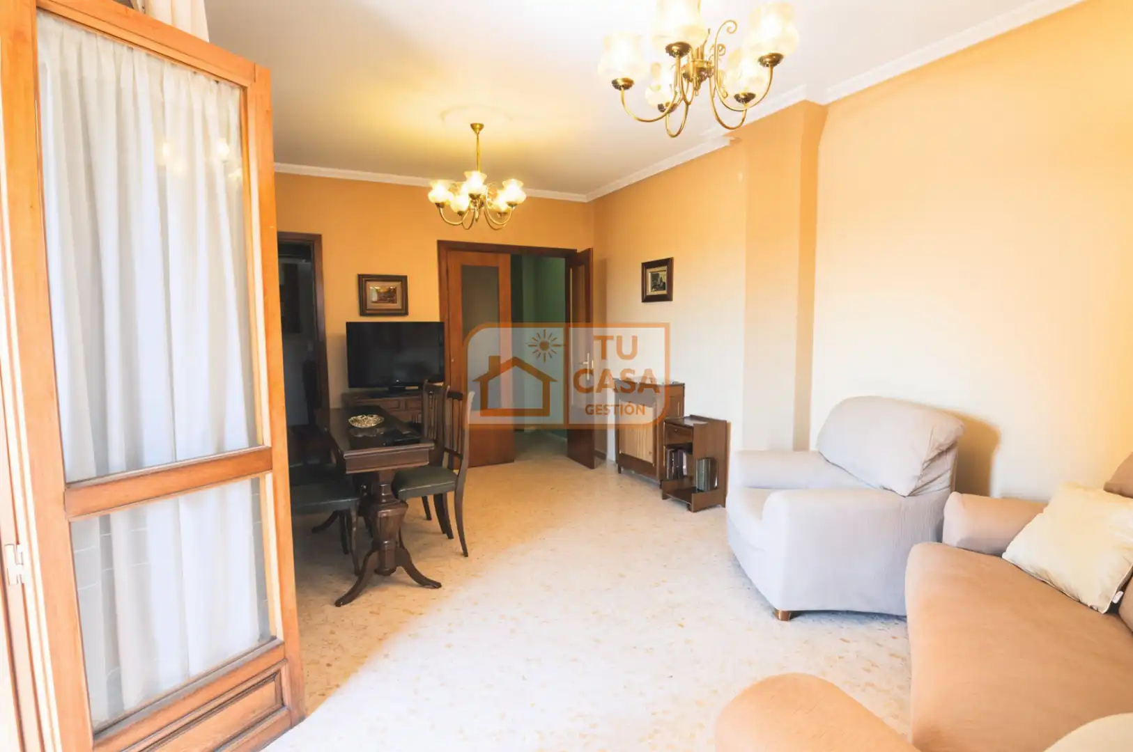 Sala de estar de Piso de alquiler en Cáceres con Calefacción, Terraza y Amueblado
