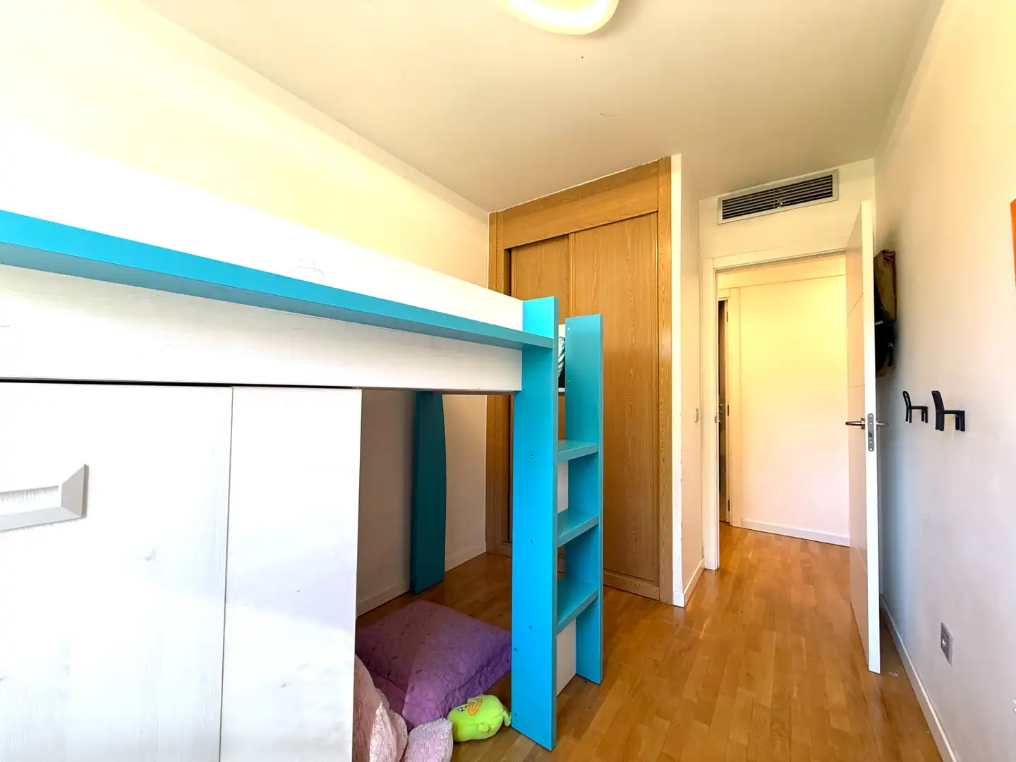 Habitación de Piso en venta en Parque Oeste - Fuente Cisneros