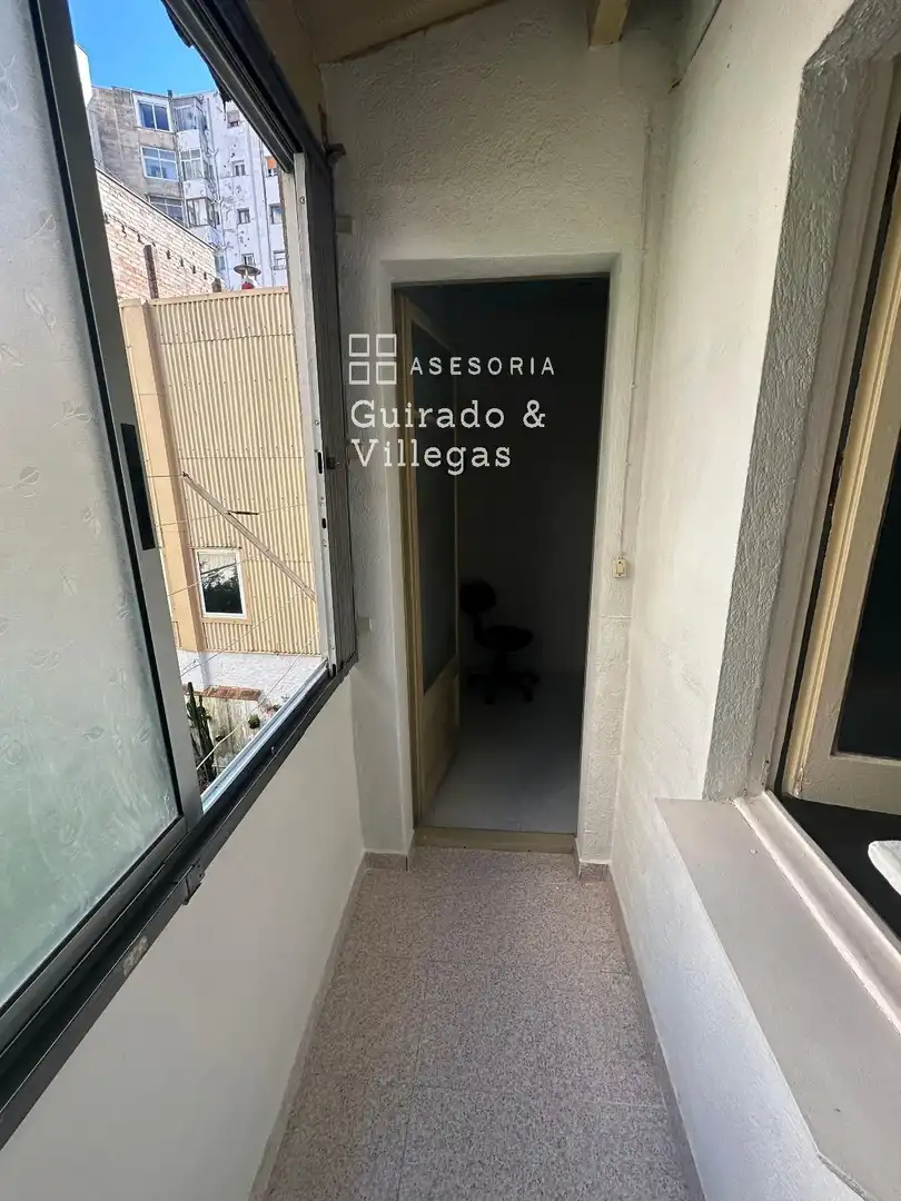 Piso en venta en Barcelona con Terraza y Amueblado