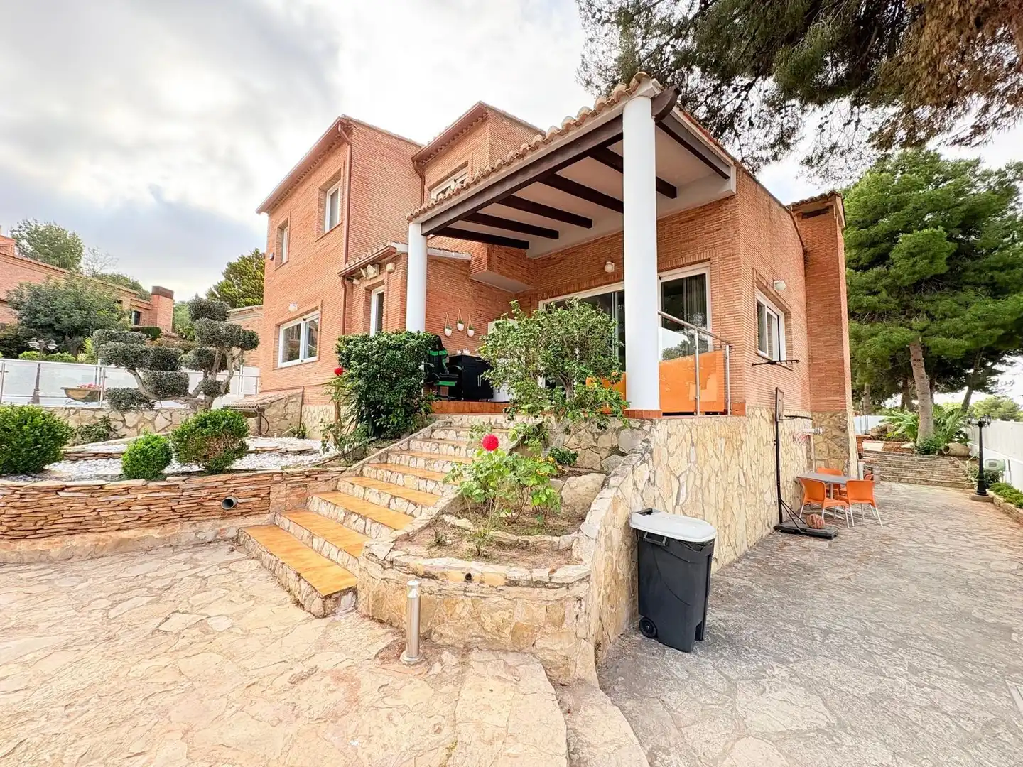 Vista exterior de Casa o chalet en venta en Alfinach - Los Monasterios