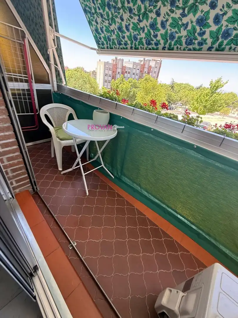 Terrasse von Wohnung zum Verkauf in Madrid mit Klimaanlage, Terrasse und Möbliert