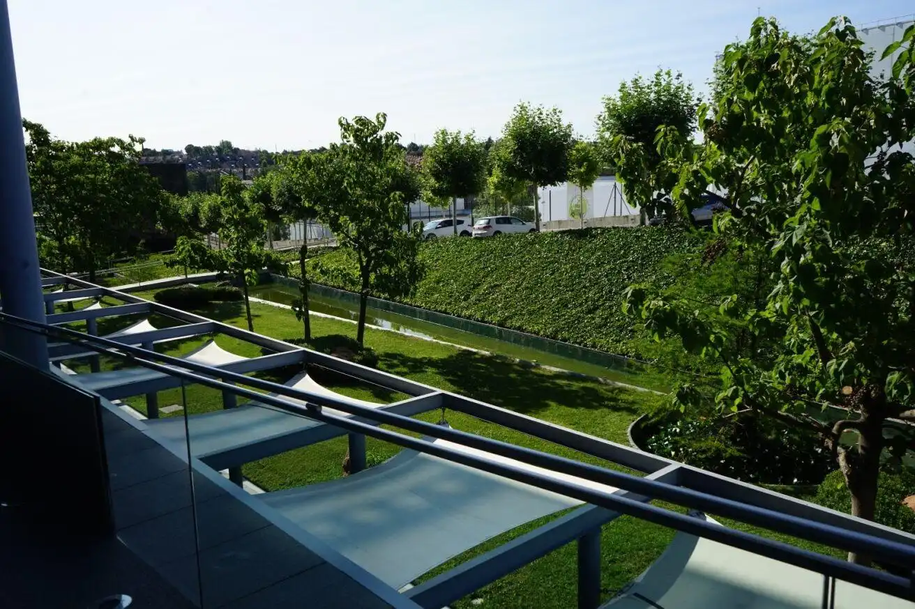 Terrasse von Büro zur Miete in Tres Cantos mit Klimaanlage, Heizung und Möbliert