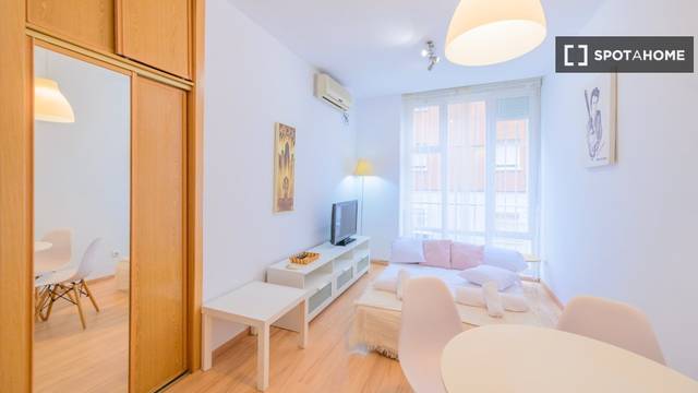 Piso en Alquiler en Valdeacederas