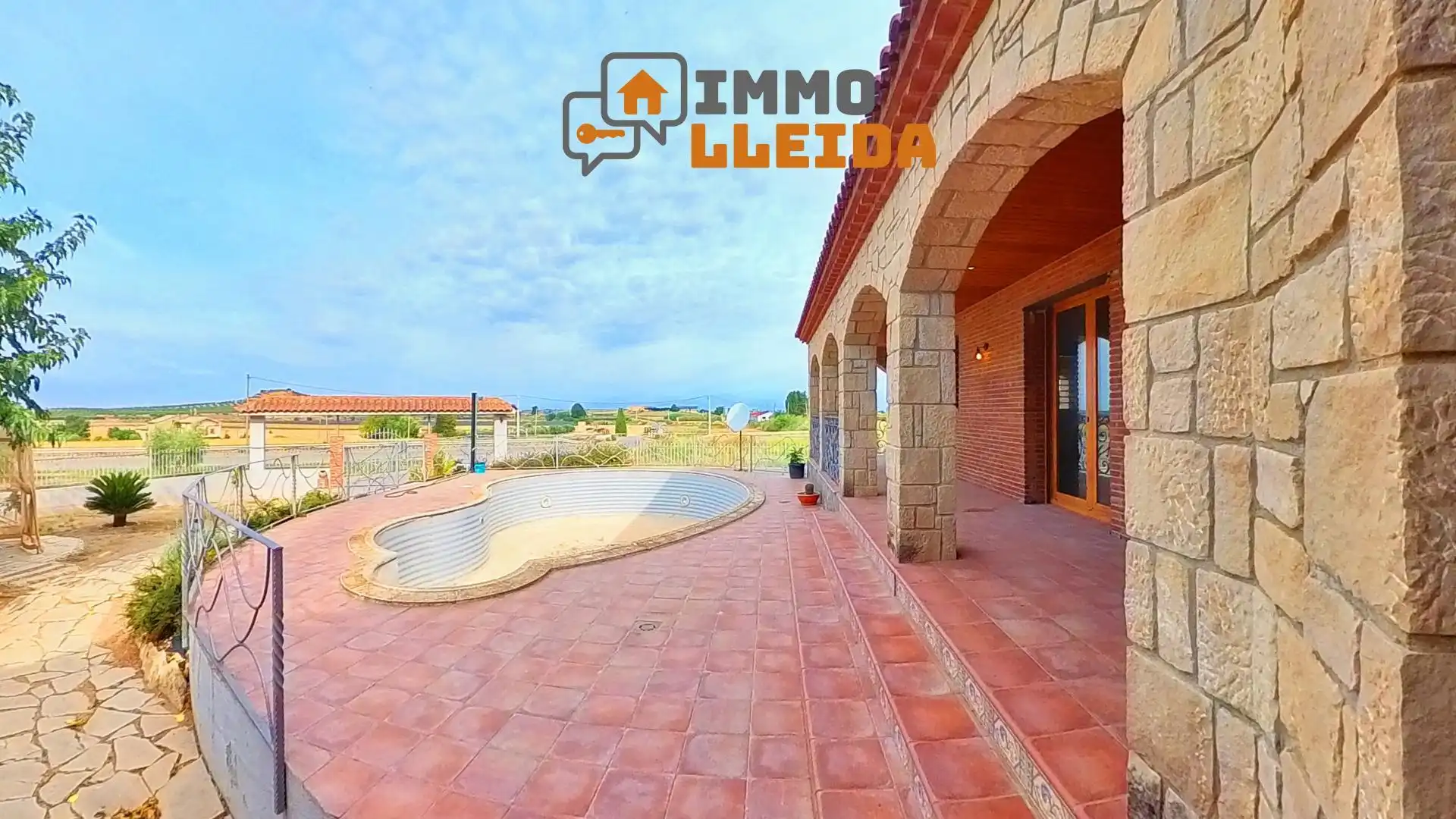 Vista exterior de Casa o chalet en venta en Arbeca con Calefacción, Terraza y Trastero