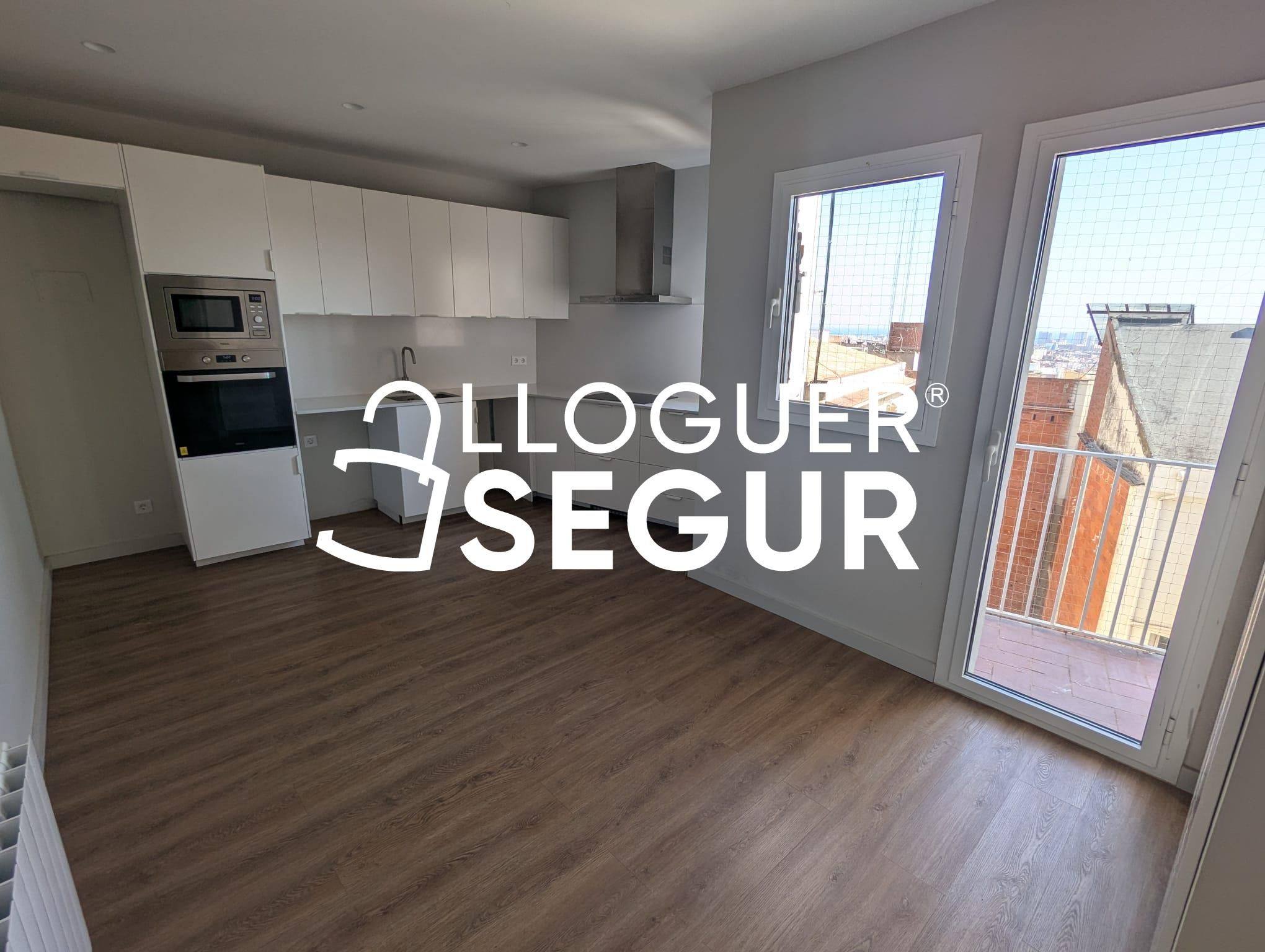 Habitación de Piso de alquiler en  Barcelona Capital con Aire acondicionado y Calefacción