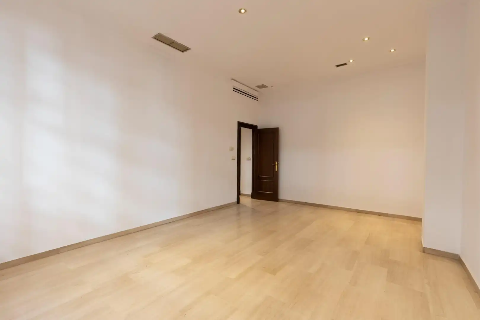 Local comercial en venda a Calle Ángel Ganivet, imagen 64