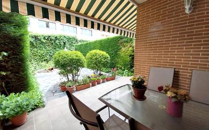 Terrace of House or chalet for sale in Valladolid Capital  with Heating, Private garden and Terrace