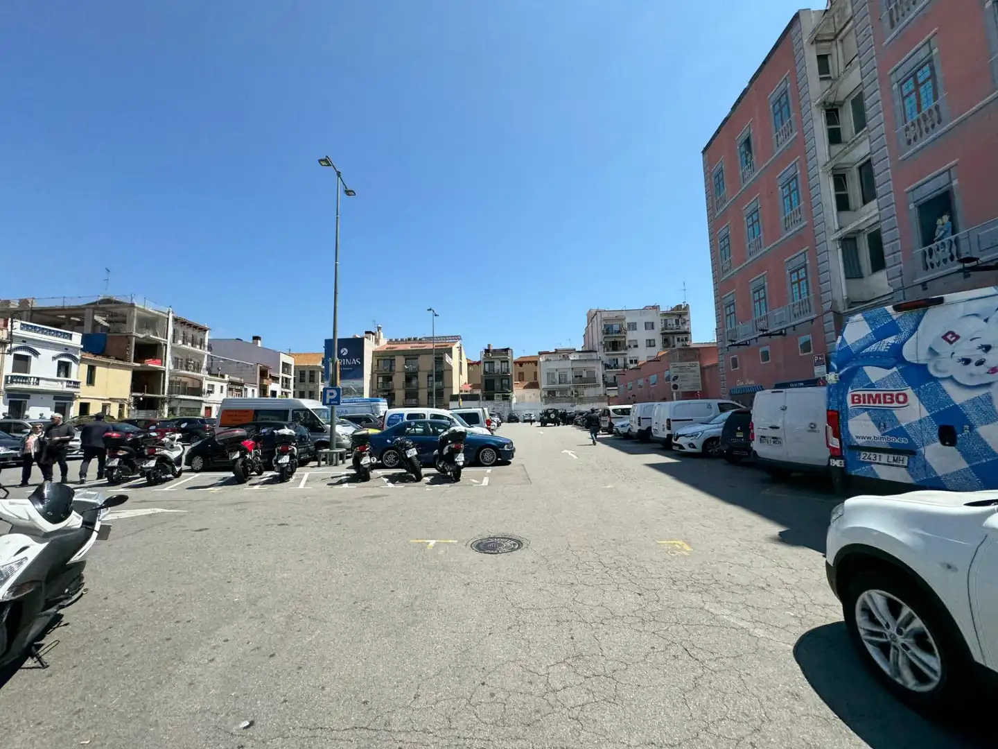 Parking of Commercial properties for rent in Calella