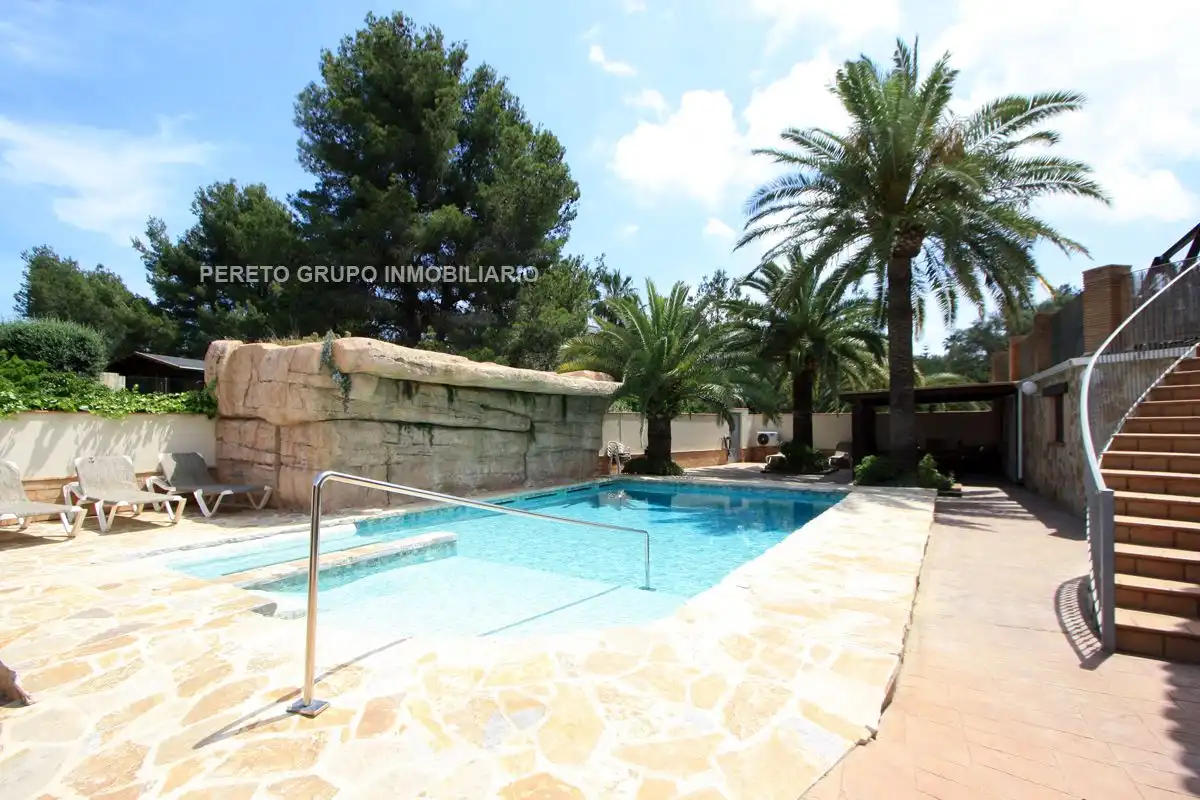 Detached house with pool for sale in El Montgó, imagen 2
