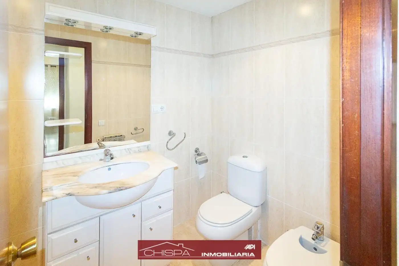 Baño de Piso en venta en Valencia con Calefacción y Balcón