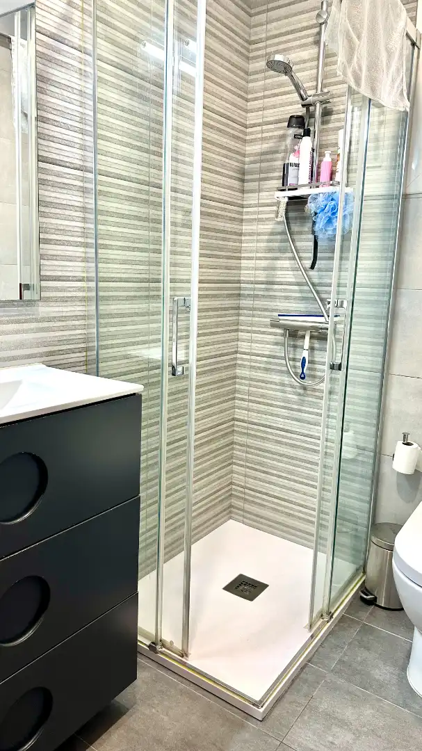 Baño de Planta baja en venta en Barcelona con Aire acondicionado, Calefacción y Terraza