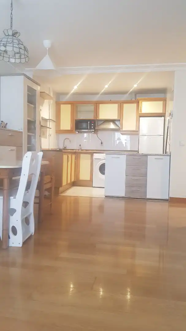 Cuina de Apartament en venda en Vitoria - Gasteiz amb Calefacció, Parquet i Moblat