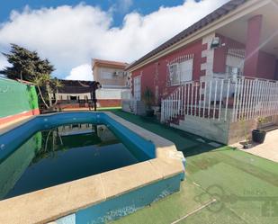 Vista exterior de Casa o xalet en venda en Cartagena amb Jardí privat i Piscina