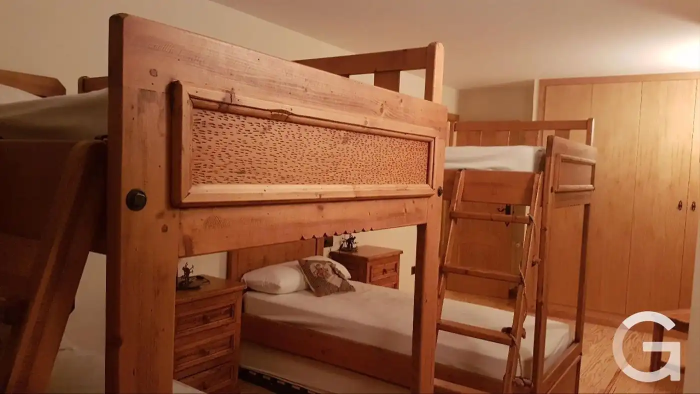 Habitación de Casa adosada en venta en Encamp con Amueblado