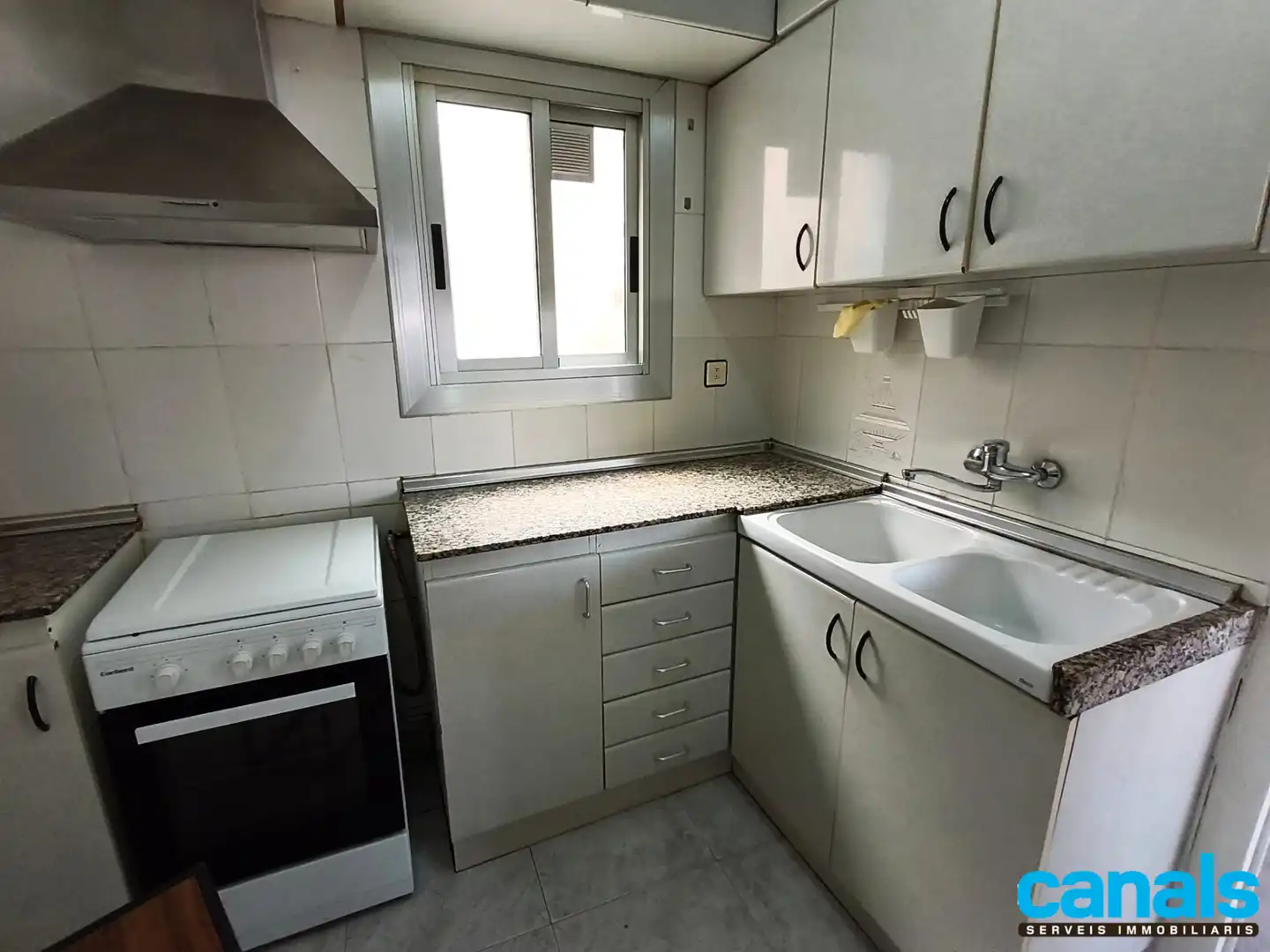 Cuina de Pis en venda en Ripollet amb Aire condicionat, Calefacció i Terrassa